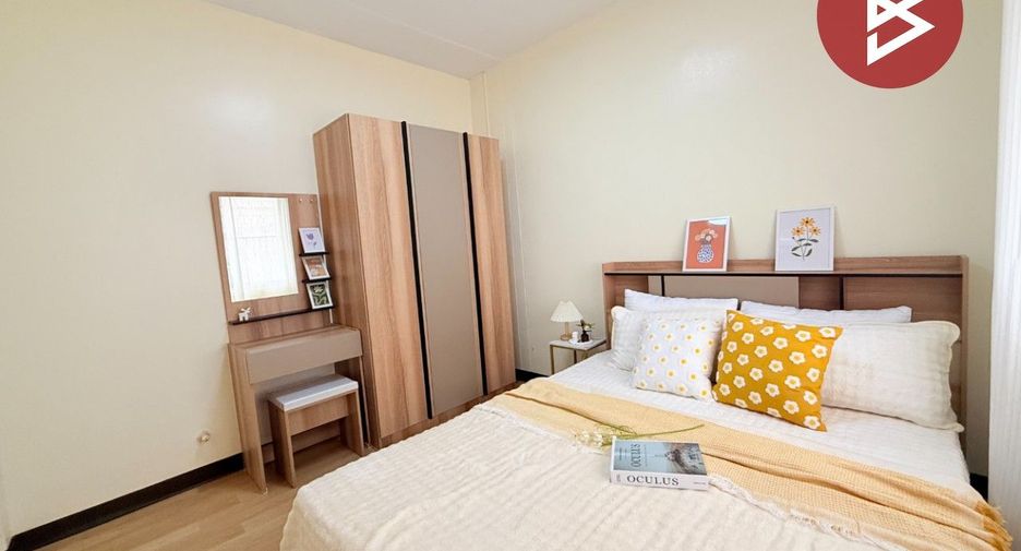 For sale 2 ベッドルーム condo in Sam Phran, Nakhon Pathom