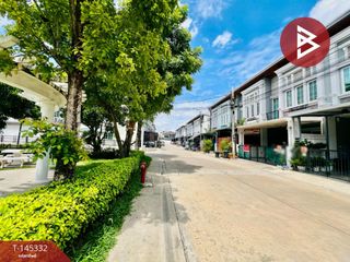 For rent and for sale 4 bedrooms townhouse in Phra Pradaeng, Samut Prakan