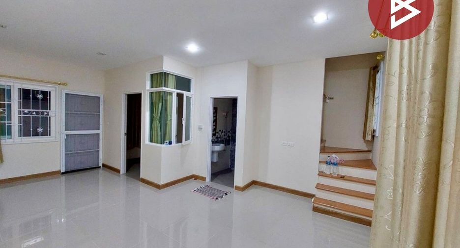 For rent and for sale 4 bedrooms townhouse in Phra Pradaeng, Samut Prakan