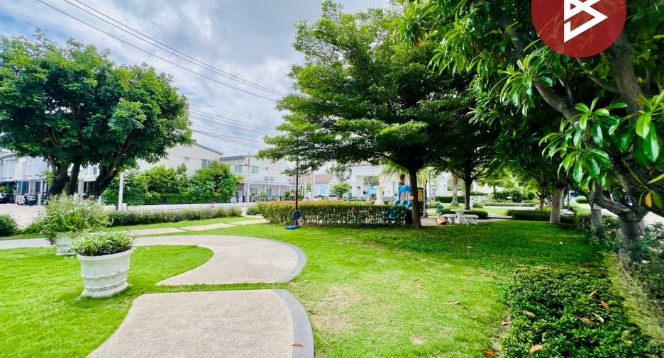 For rent and for sale 4 bedrooms townhouse in Phra Pradaeng, Samut Prakan