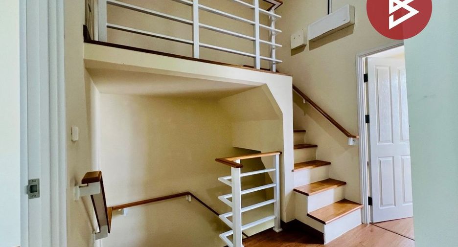 For rent and for sale 4 bedrooms townhouse in Phra Pradaeng, Samut Prakan
