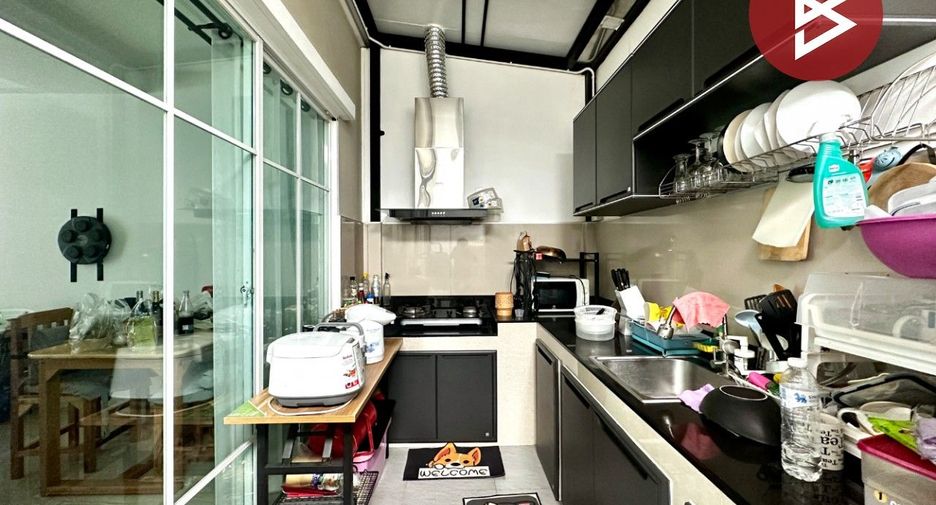 For sale 3 ベッドルーム townhouse in Bang Phli, Samut Prakan
