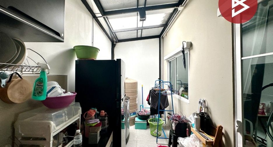 For sale 3 ベッドルーム townhouse in Bang Phli, Samut Prakan
