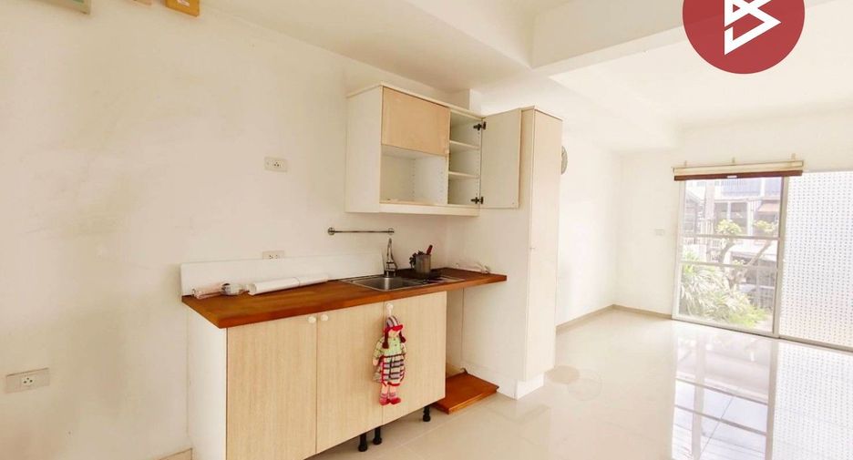À vendre 2 chambres maison de ville à Bang Khun Thian, Bangkok