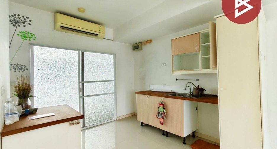 À vendre 2 chambres maison de ville à Bang Khun Thian, Bangkok