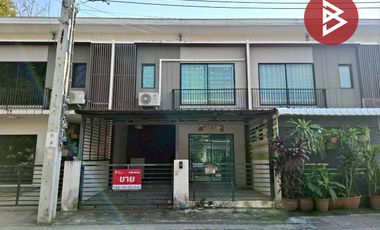 Casa adosada en venta de 3 habitaciones en Prawet, Bangkok