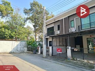 Casa adosada en venta de 3 habitaciones en Prawet, Bangkok