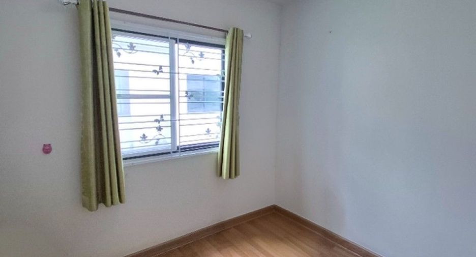 Casa adosada en venta de 3 habitaciones en Prawet, Bangkok