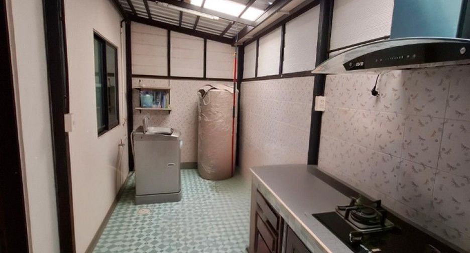 Casa adosada en venta de 3 habitaciones en Prawet, Bangkok