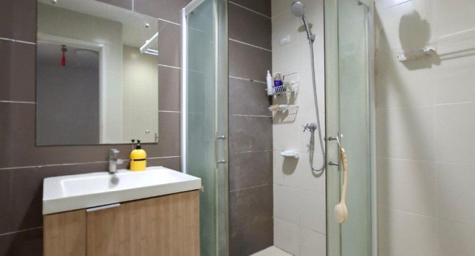 Casa adosada en venta de 3 habitaciones en Prawet, Bangkok