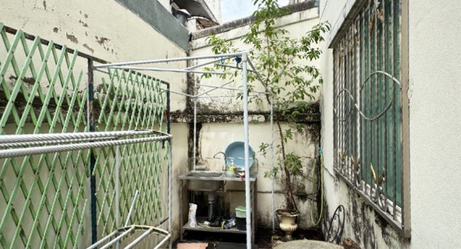 Casa adosada en venta de 3 habitaciones en Bueng Kum, Bangkok