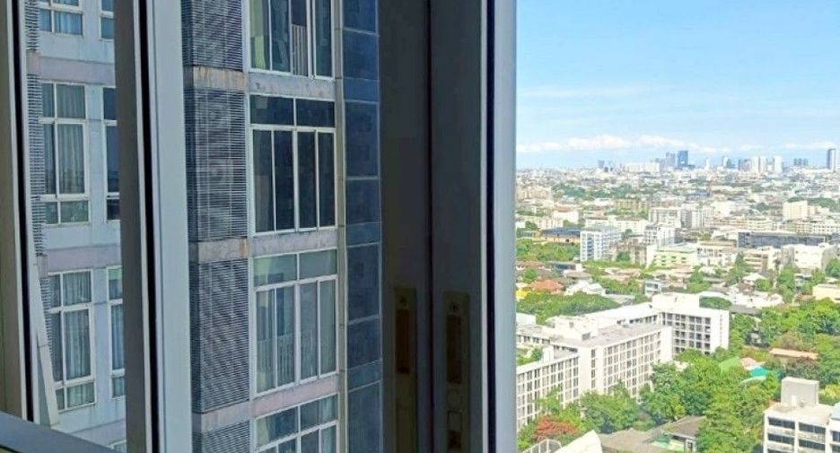 À vendre 1 chambre condo à Phra Khanong, Bangkok