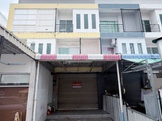 For sale 3 ベッドルーム retail Space in Phan Thong, Chonburi