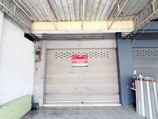 For sale 3 ベッドルーム retail Space in Phan Thong, Chonburi