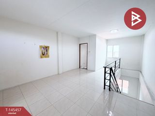 For sale 3 ベッドルーム retail Space in Phan Thong, Chonburi