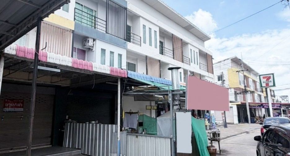 For sale 3 ベッドルーム retail Space in Phan Thong, Chonburi