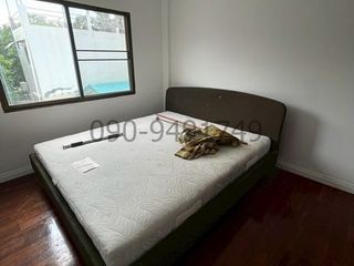 For rent 4 bedrooms townhouse in Wang Thonglang, Bangkok