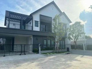 Haus zur Miete mit 4 Zimmer in Bang Phli, Samut Prakan