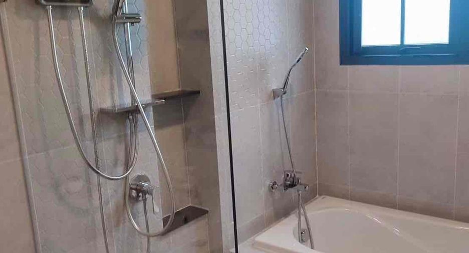 Haus zur Miete mit 4 Zimmer in Bang Phli, Samut Prakan