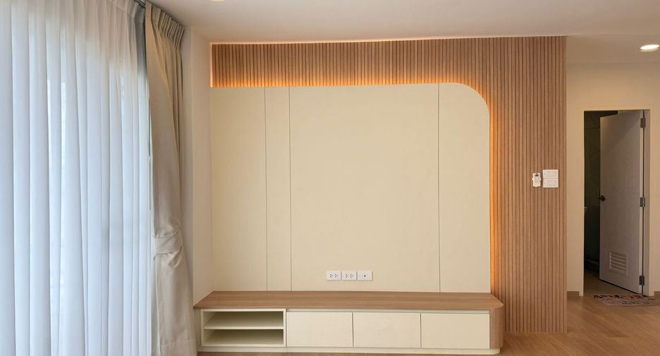 À vendre 2 chambres condo à Bang Na, Bangkok