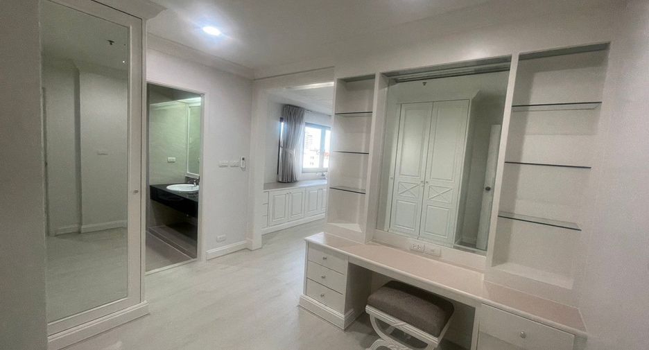 Wohnung zur Miete mit 3 Zimmer in Khlong Toei, Bangkok