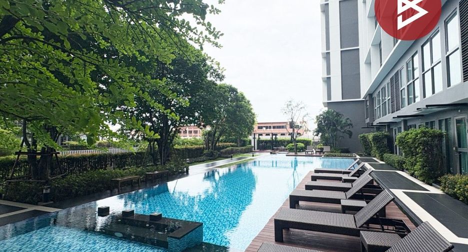 For sale 1 bed condo in Phra Khanong, Bangkok