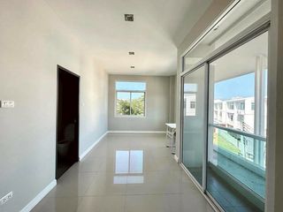 For rent 2 bedrooms office in Mueang Chiang Mai, Chiang Mai