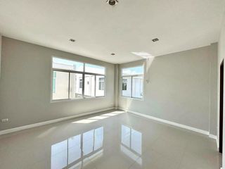 For rent 2 bedrooms office in Mueang Chiang Mai, Chiang Mai