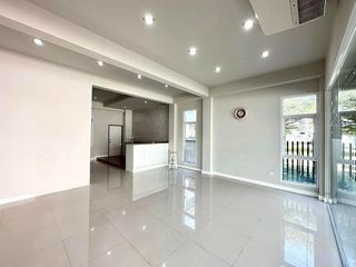 For rent 2 bedrooms office in Mueang Chiang Mai, Chiang Mai