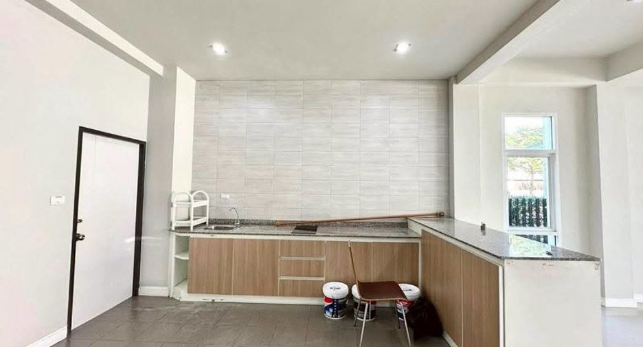 For rent 2 bedrooms office in Mueang Chiang Mai, Chiang Mai