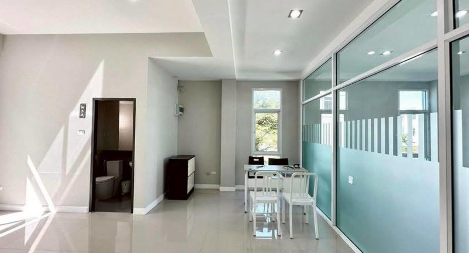 For rent 2 bedrooms office in Mueang Chiang Mai, Chiang Mai