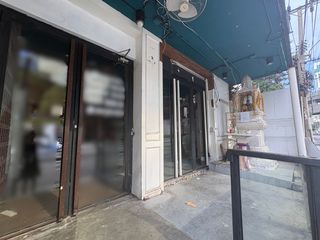 Local comercial en alquiler en Khlong Toei, Bangkok