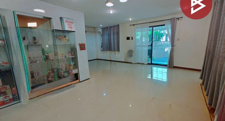 For sale 3 bedrooms house in Prawet, Bangkok