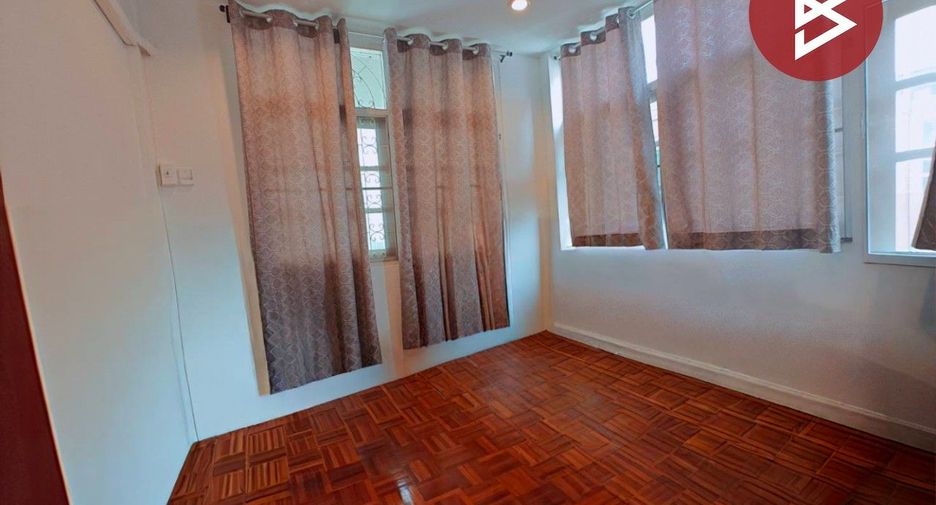For sale 3 bedrooms house in Prawet, Bangkok
