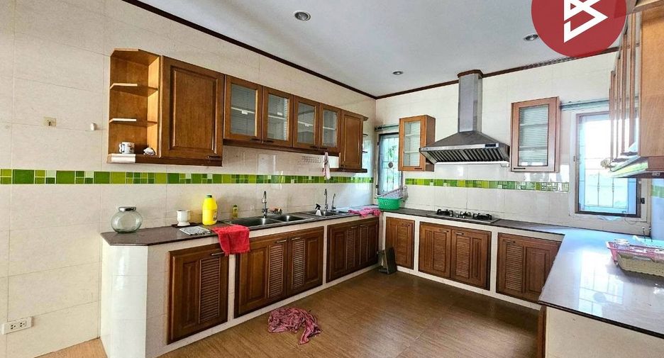 For rent and for sale 8 bedrooms house in Mueang Nonthaburi, Nonthaburi