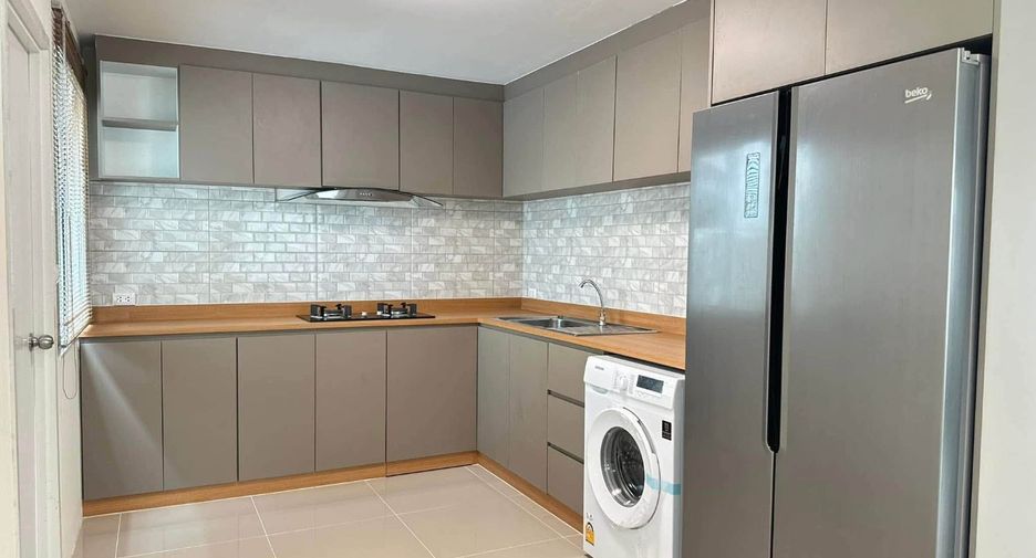 For rent 3 bedrooms house in Bang Lamung, Chonburi
