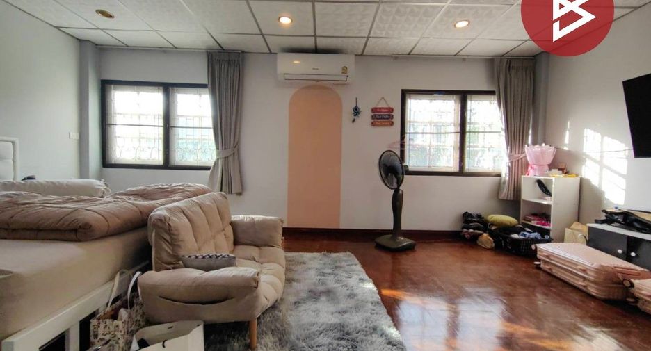 For sale 6 bedrooms townhouse in Bangkok Yai, Bangkok