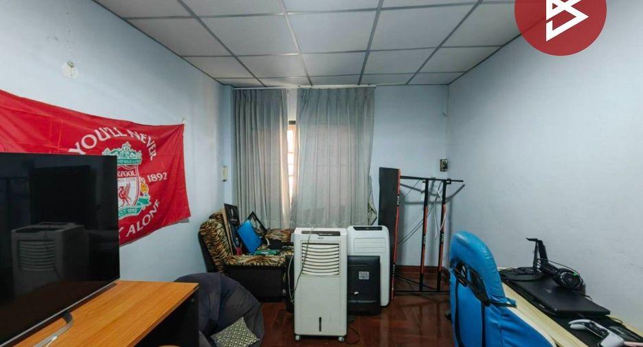 For sale 6 bedrooms townhouse in Bangkok Yai, Bangkok