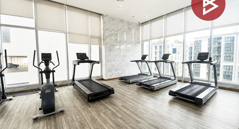 For sale 1 bed condo in Si Racha, Chonburi