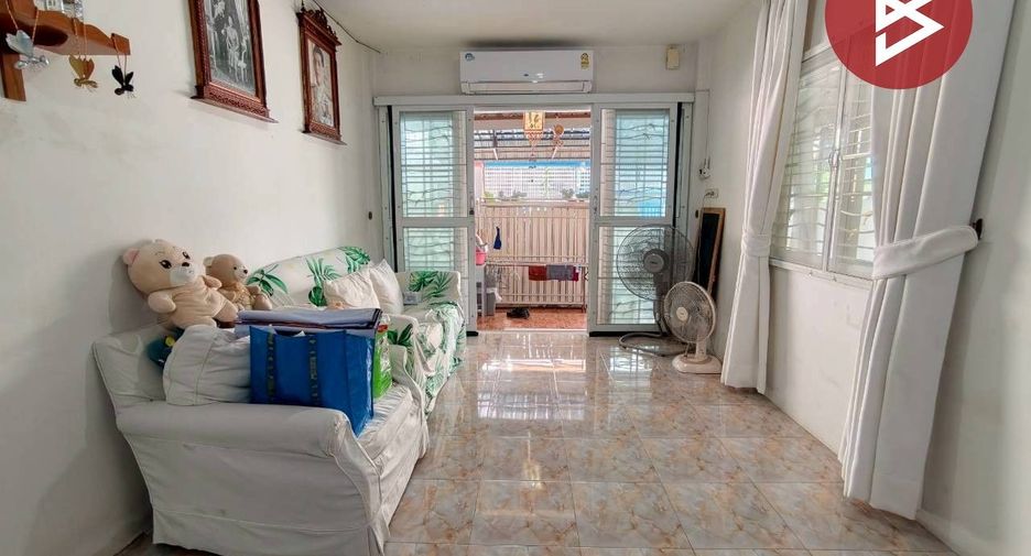 Casa adosada en venta de 3 habitaciones en Mueang Samut Prakan, Samut Prakan