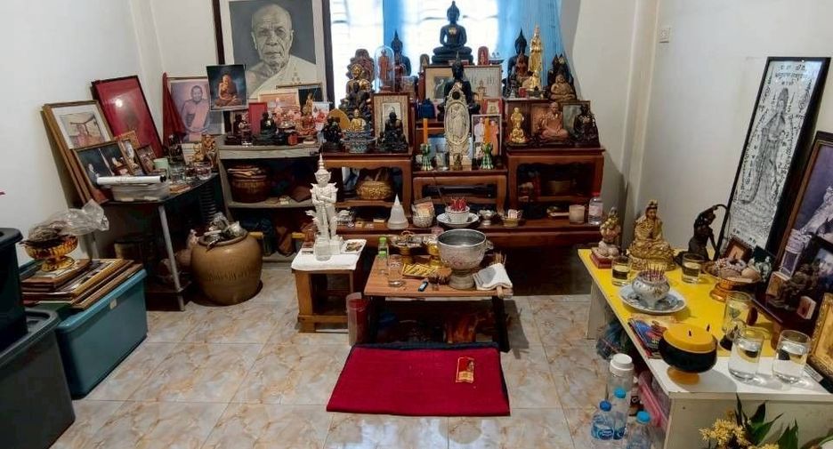 Casa adosada en venta de 3 habitaciones en Mueang Samut Prakan, Samut Prakan