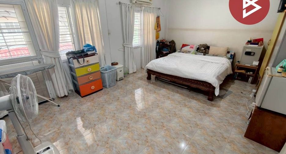 Casa adosada en venta de 3 habitaciones en Mueang Samut Prakan, Samut Prakan
