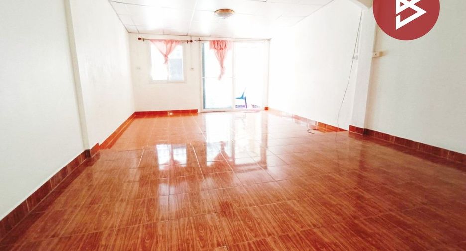 For sale 2 bedrooms townhouse in Mueang Samut Prakan, Samut Prakan