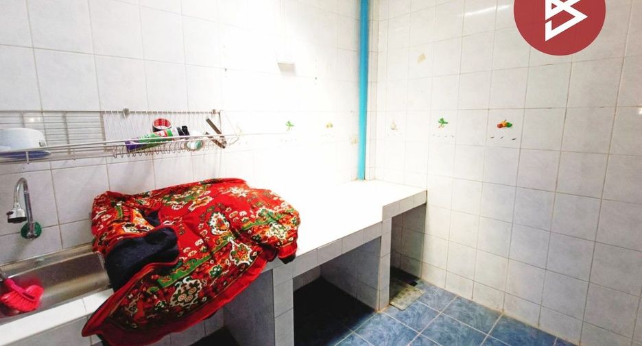 For sale 2 bedrooms townhouse in Mueang Samut Prakan, Samut Prakan