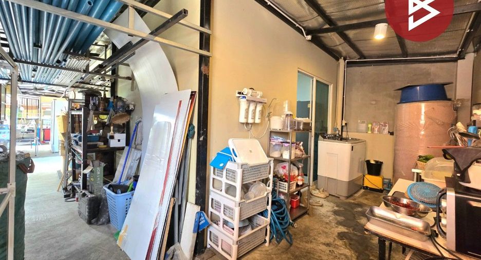 For sale 2 bedrooms townhouse in Phra Samut Chedi, Samut Prakan