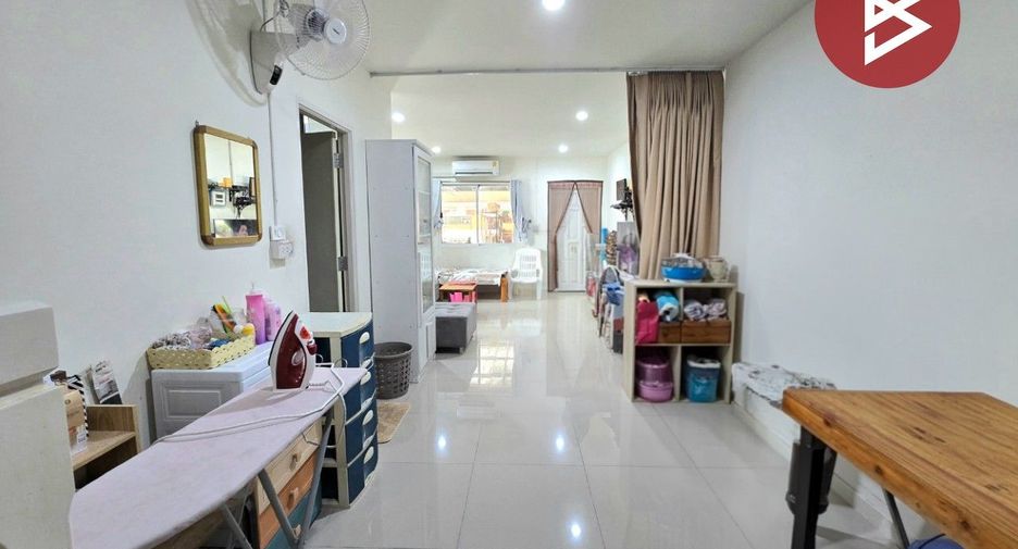 For sale 2 bedrooms townhouse in Phra Samut Chedi, Samut Prakan