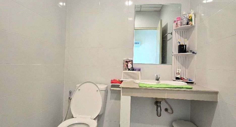 For sale 2 bedrooms townhouse in Phra Samut Chedi, Samut Prakan