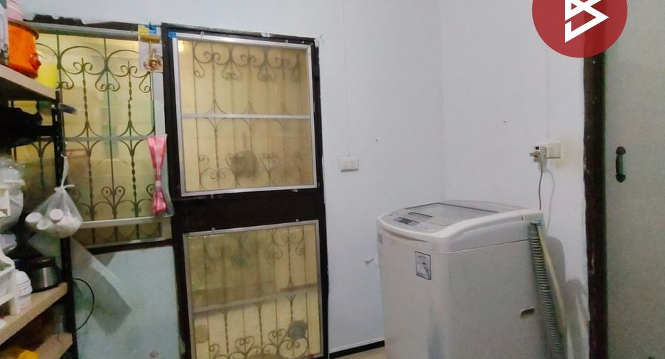 For sale 2 bedrooms townhouse in Mueang Samut Prakan, Samut Prakan