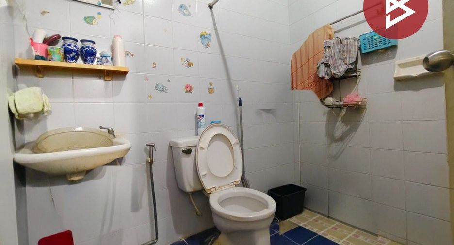 For sale 2 bedrooms townhouse in Mueang Samut Prakan, Samut Prakan