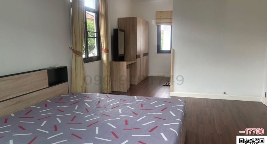 For rent 3 bedrooms house in Sai Mai, Bangkok